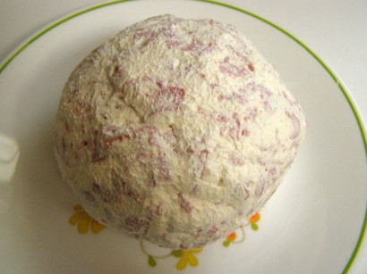 How do you make a cheese ball with chipped beef?