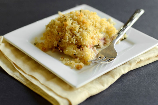 Tasty Kitchen Blog: Chicken Cordon Bleu Casserole. Guest post by Erica Kastner of Cooking for Seven, recipe submitted by Terri of That's Some Good Cookin'.