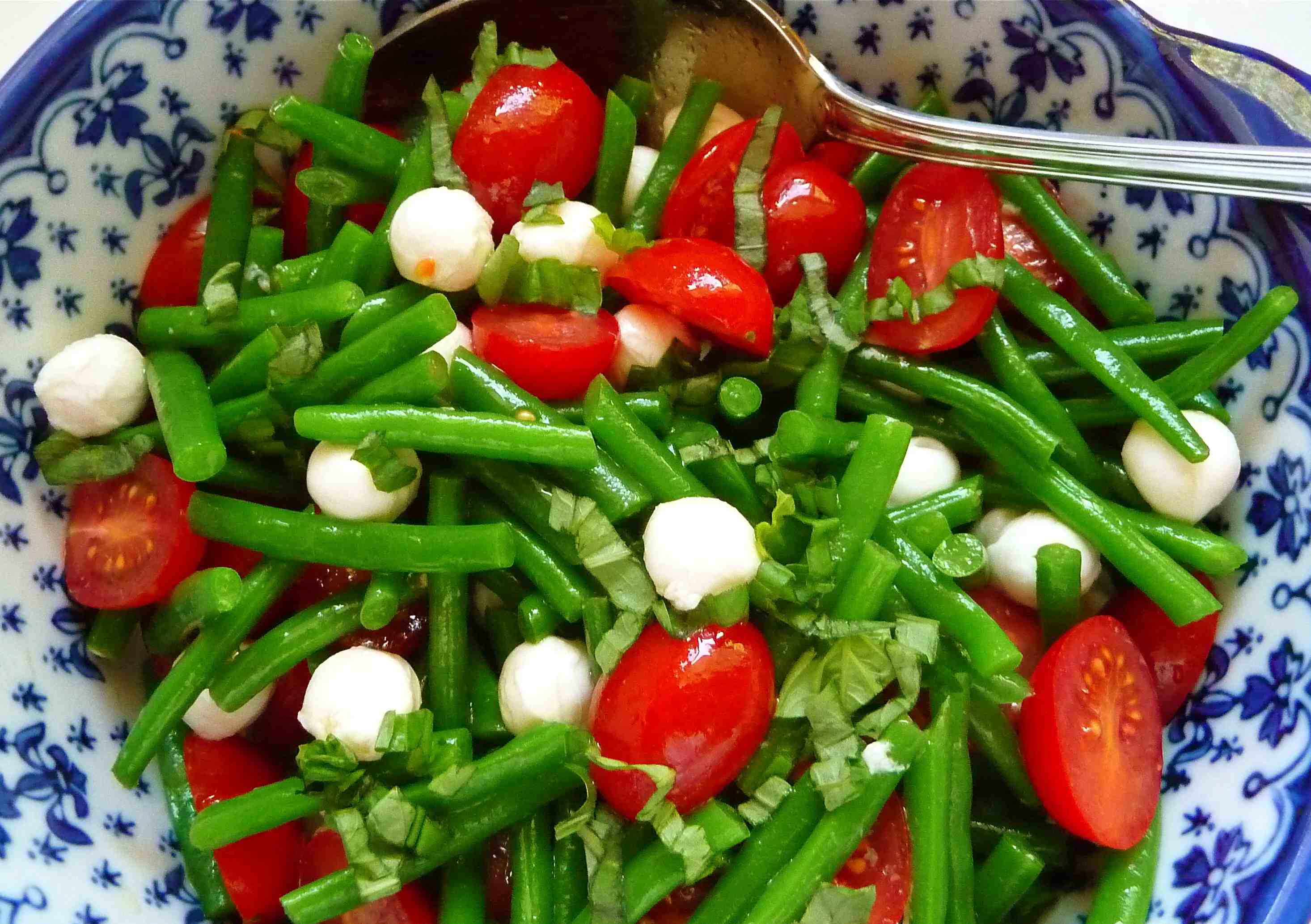 Crunchy Green Bean & Sweet Tomato Salad | Tasty Kitchen: A Happy Recipe ...