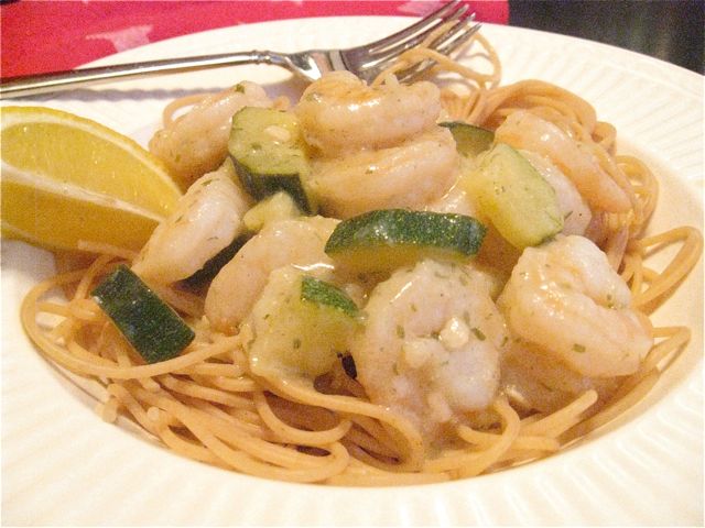 Shrimp and zucchini pasta