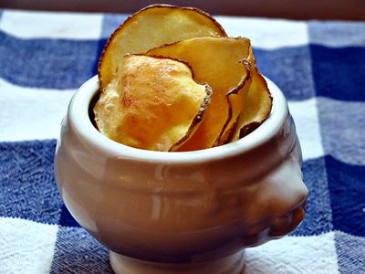 oven-dried potato chips (and apple ones too!)