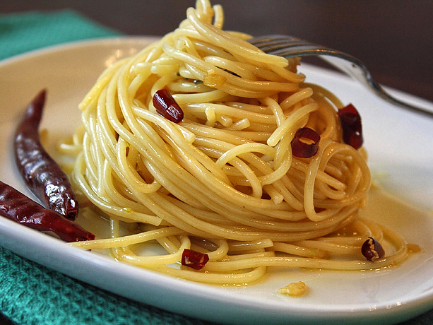 Spaghetti Aglio Olio e' Peperoncino | Tasty Kitchen: A Happy Recipe  Community!