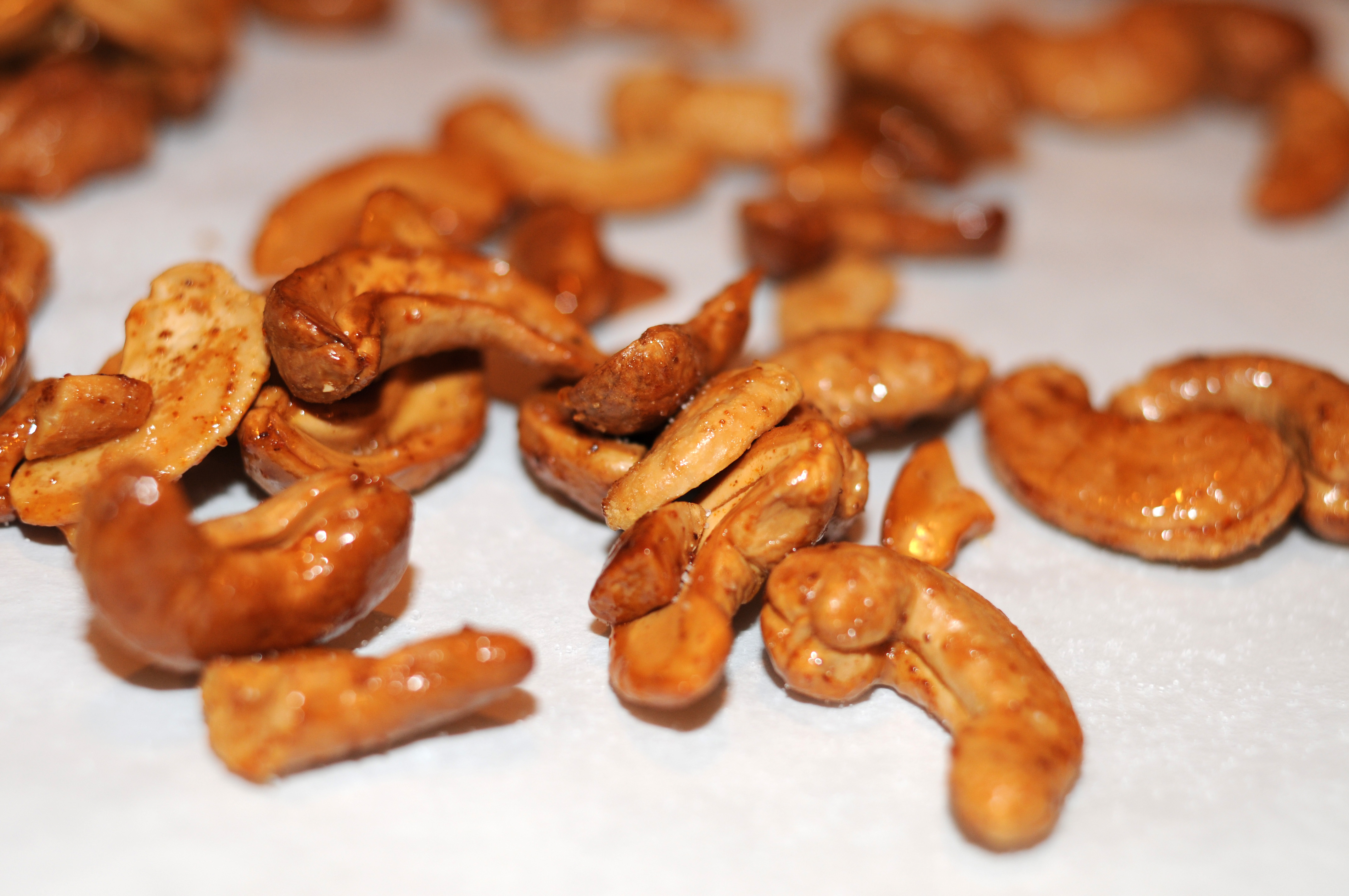 spicy cashews
