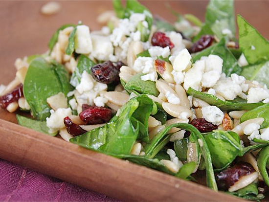 spinach and orzo salad with cranberries and almonds