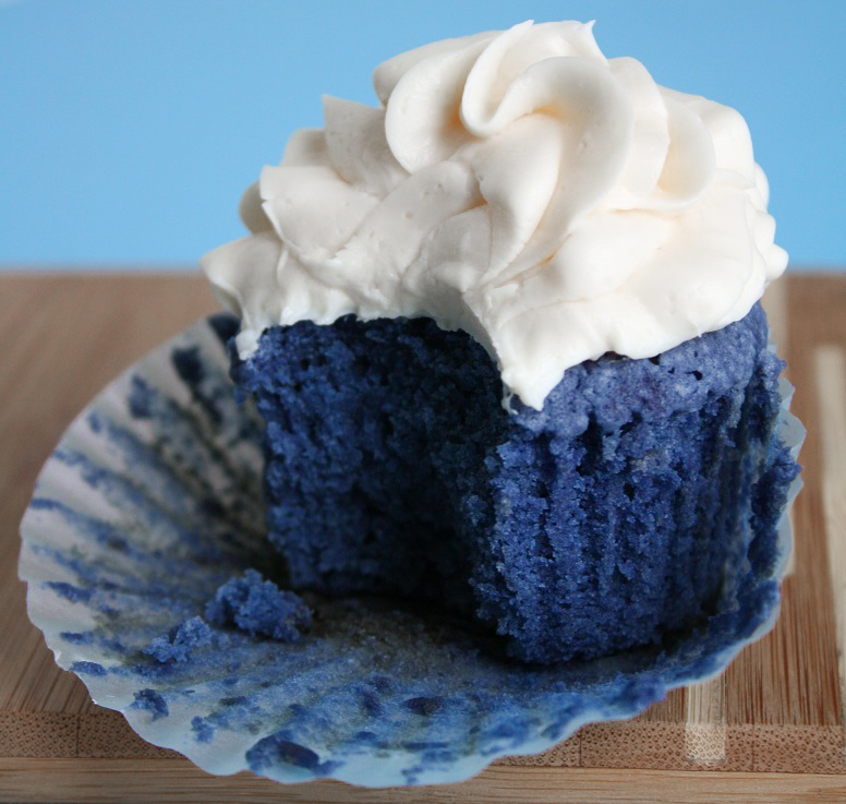 Hornear Cupcakes De Terciopelo Azul