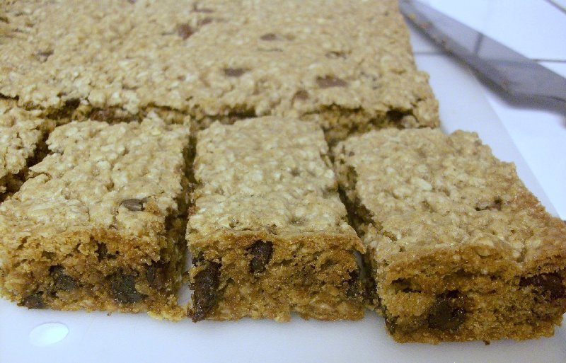 chocolate chip oatmeal snack bars with coconut