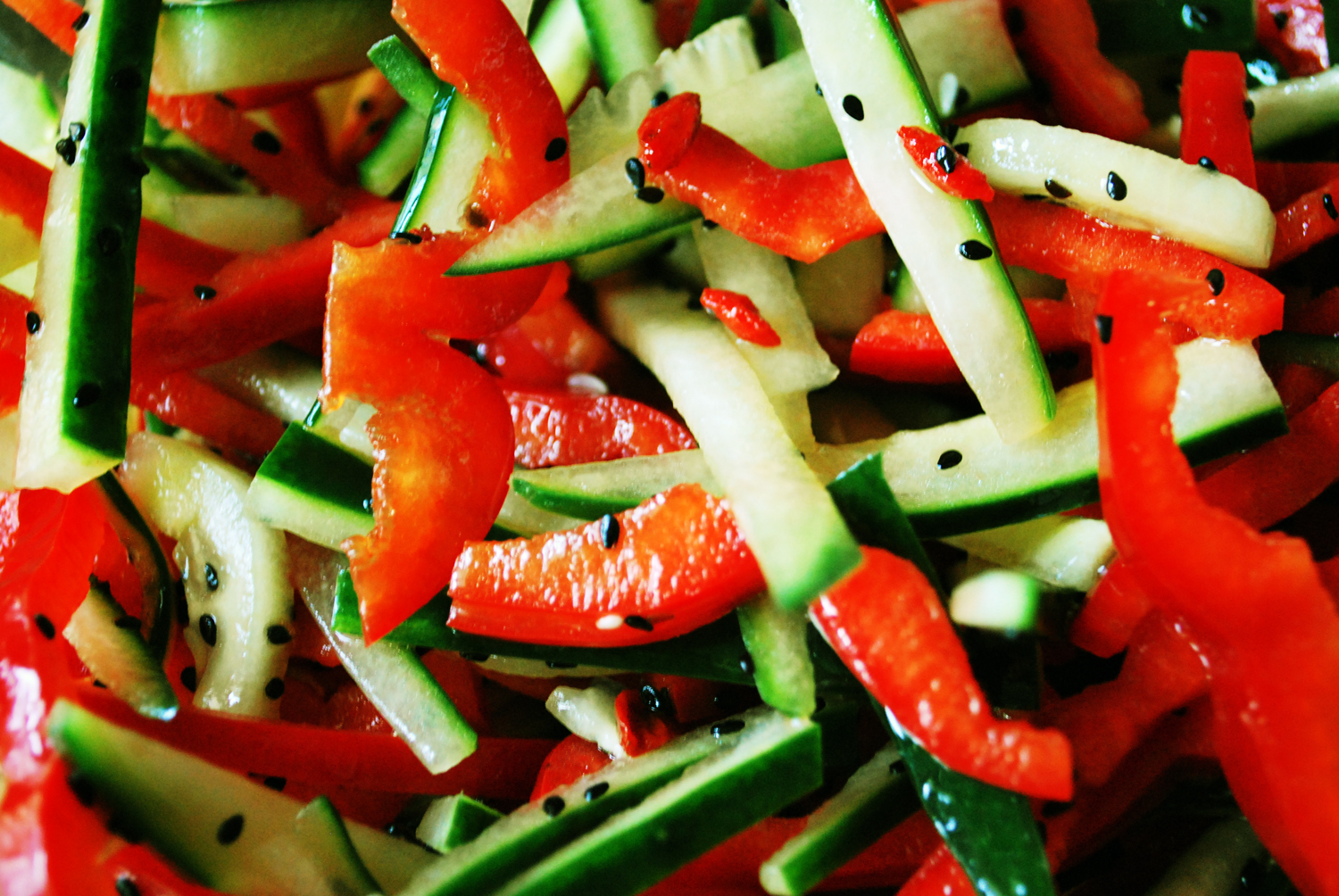 cucumber & red pepper salad