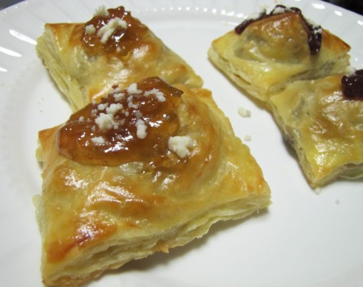 beef & gorgonzola pockets topped with fig