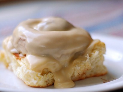 Amish Cinnamon Rolls with Caramel Frosting | Hey Good Lookin' Whatcha Got Cookin? | Homemade Cinnamon Rolls Recipes