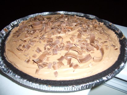 Easy No-Bake Chocolate Mousse Pie