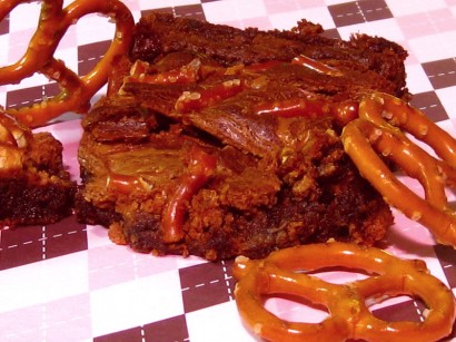 “chubby hubby” brownies (with peanut butter & pretzels)