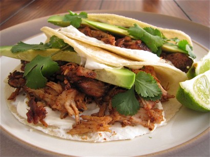 carnitas (pulled pork tacos)