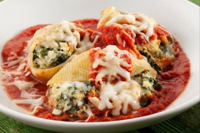 Feta, Spinach and Artichoke Italian Stuffed Shells | Tasty Kitchen: A ...