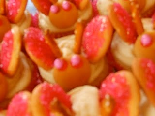 “ladybug” cupcakes