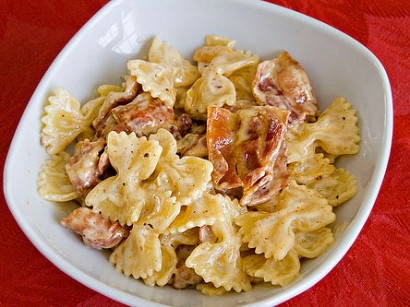 farfalle with bacon, onion, and gouda