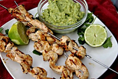 chicken skewers with avocado sauce