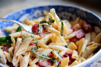 Spicy Pasta Salad with Smoked Gouda, Tomatoes, and Basil ...