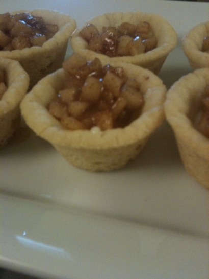 mini apple cream tarts