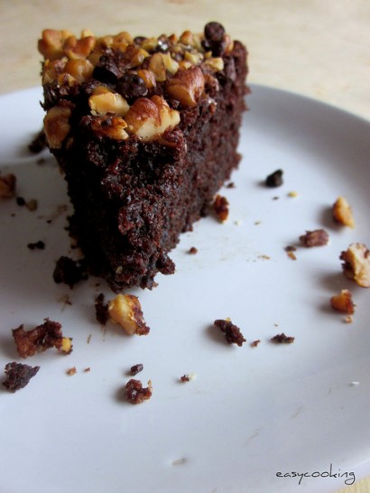 Dark Chocolate Cake with Walnuts Home Delivery | Indiagift