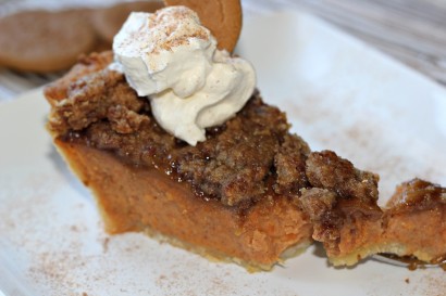 Sweet potato pie with ginger streusel topping