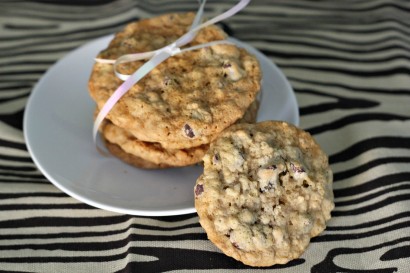 Almost Potbelly Oatmeal Chocolate Chip Cookies