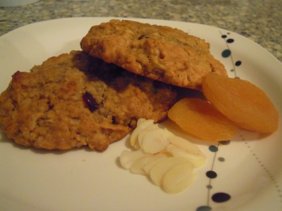 cranberry, apricot, quinoa breakfast cookies