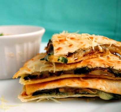 Spinach and mushroom quesadillas with cilantro lime dipping sauce