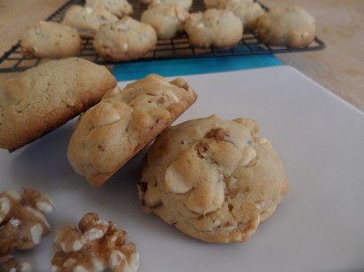 White chocolate walnut cookies