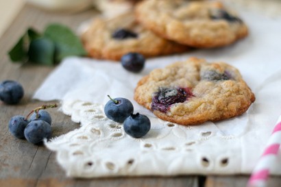 Blueberry white chocolate chunk oatmeal cookies