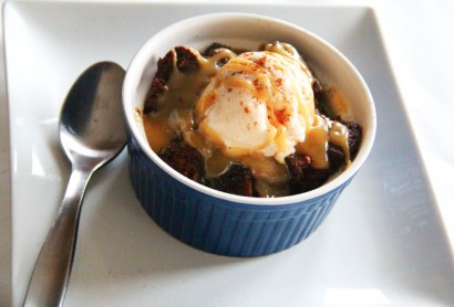 sticky toffee gingerbread bread pudding
