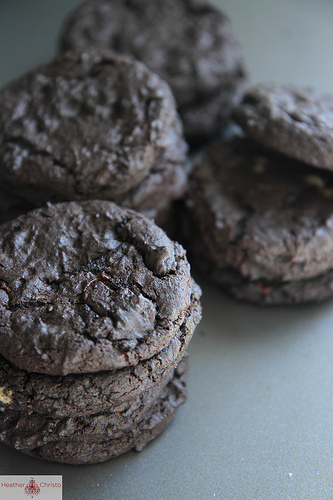 dark chocolate and guinness cookies