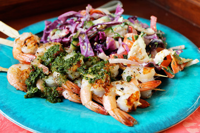 Grilled shrimp with lemon-herb sauce