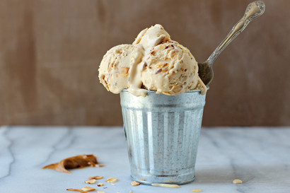 Biscoff toasted almond ice cream