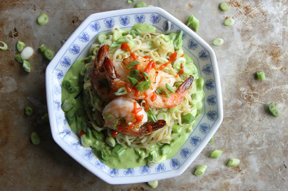 stir-fried rice noodles with shrimp and green onion vinaigrette