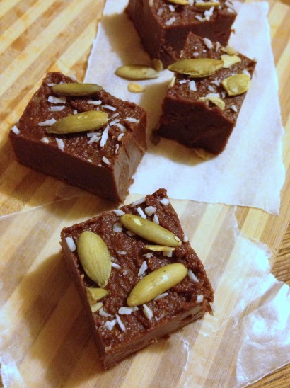 almond and cashew butter chocolate fudge