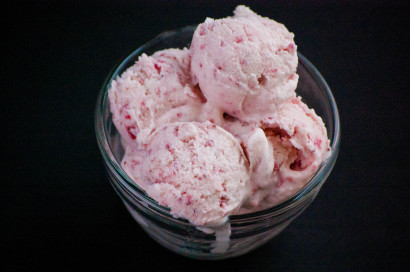 roasted strawberry ice cream