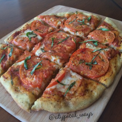 quick & simple margherita pizza!
