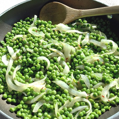 peas with onions (and bacon)