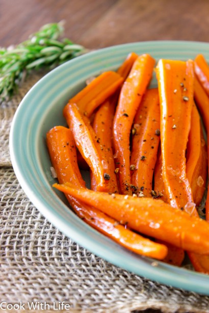 slow-simmered maple rosemary carrots