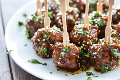 Sweet and spicy slow cooker pineapple meatballs