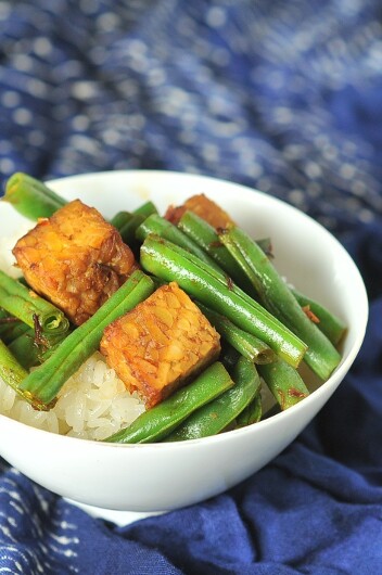 green beans and tempeh in xo sauce