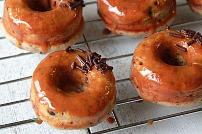 banana chocolate chip donuts with dulce de leche