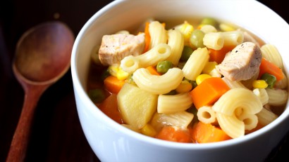 Mixed vegetables and chicken pasta soup
