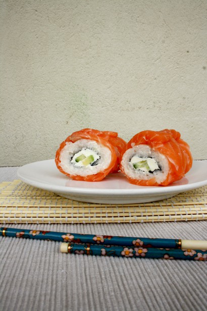 creamy avocado salmon philadelphia sushi rolls