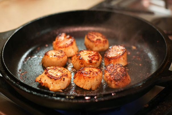 Tasty Kitchen Blog: Scallops and Pasta. Guest post by Jaden Hair of Steamy Kitchen.