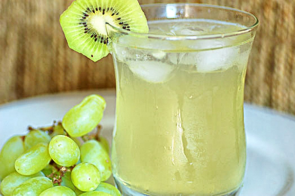 Tasty Kitchen Blog: Cinco de Mayo. Guest post by Jaden Hair of Steamy Kitchen, White Kiwi-Apple Sangria recipe submitted by TK member A Cozy Kitchen.