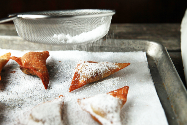 Tasty Kitchen Blog: Nutella and Banana Wontons. Guest post by Alice Currah of Savory Sweet Life, recipe submitted by TK member Miss Mischief (merediths757).