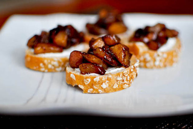 Tasty Kitchen Blog: Looks Delicious! (Roasted Cinnamon Pear Bruschetta, submitted by TK member Jessica of How Sweet It Is)