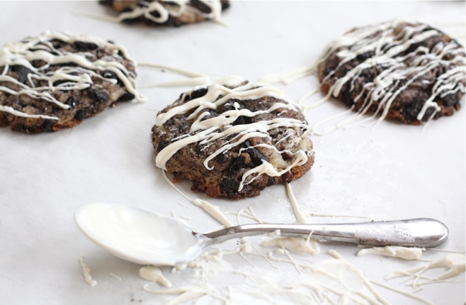 Tasty Kitchen Blog: Oreo Cheesecake Cookies. Guest post by Maria Lichty of Two Peas and Their Pod, recipe submitted by TK member Heather of Multiply Delicious.