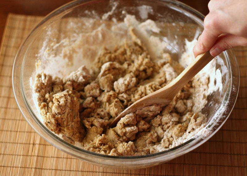 Tasty Kitchen Blog: Bakery Style Rosemary Flatbread. Guest post by Natalie Perry of Perry's Plate, recipe submitted by TK member culinarycapers.